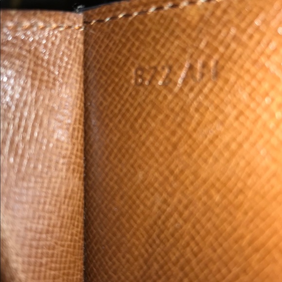 🌺SOLD🌺LOUIS VUITTON SARAH WALLET🌺7.5X1X4🌺 - Picture 8 of 8